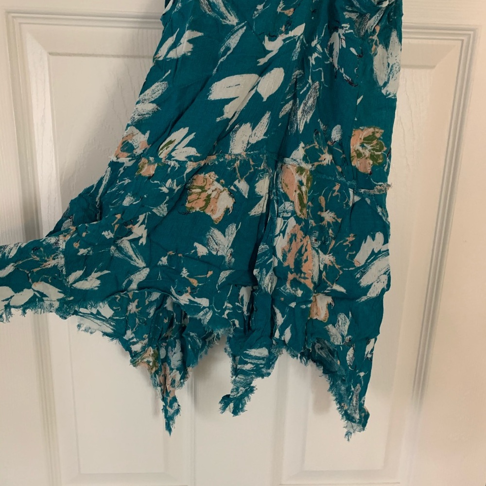 Melrose and Market Floral Tank - Picture 3 of 5